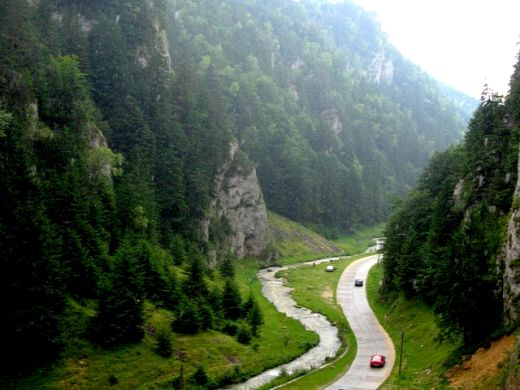 FOTO Transfagarasan si Transalpina nu sunt singurele! Vezi cele mai TARI drumuri din Romania! Locuri de VIS pentru soferi:_2