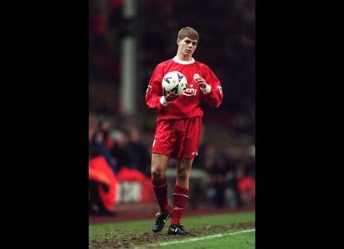 Una dintre ultimele LEGENDE ale fotbalului! Steven Gerrard intra astazi in istorie! Performanta fabuloasa a jucatorului RESPECTAT de o lume intreaga:_1