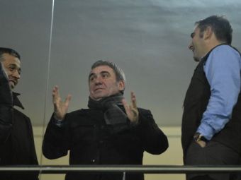 Hagi, VEDETA pe Ghencea! Fanii Stelei i-au multumit pentru egalul cu Dinamo, dar l-au certat pe Dica: &quot;S-a dat cu cainii?&quot;