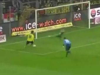 
	Maradona s-a nascut din nou: are 20 de ani si o tara intreaga la picioare! Gotze i-a innebunit pe fanii lui Dortmund cu un gol nebun: a driblat tot ce i-a stat in cale! VIDEO:
