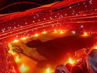 
	FOTO Turcii i-au aratat ce inseamna IADUL lui Manchester United! Atmosfera de COSMAR pentru oamenii lui Ferguson cu Galata! Ati mai vazut asa ceva pana acum?
