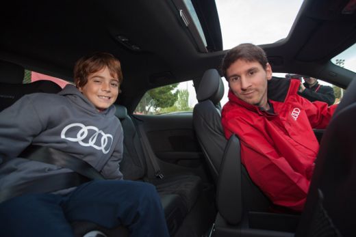 FOTO Messi si Iniesta au trecut pe TURBO DIESEL, Xavi si-a luat limuzina neagra! Jucatorii Barcei au primit masini noi! Ce conduc liderii din Primera:_16