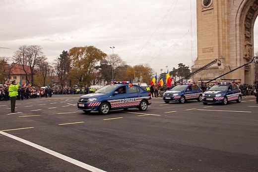 FOTO Politia romana a primit masini noi in dotare! Cu ce au DEFILAT politistii de 1 decembrie:_3