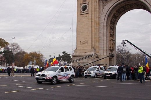 FOTO Politia romana a primit masini noi in dotare! Cu ce au DEFILAT politistii de 1 decembrie:_5