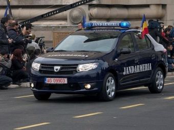 
	FOTO Politia romana a primit masini noi in dotare! Cu ce au DEFILAT politistii de 1 decembrie:
