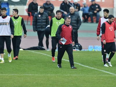 
	Liga 1 se pregateste de un moment incredibil: jucatorii lui Dinamo BOICOTEAZA meciul cu Brasovul! Cum au reactionat Dorinel si actionarii dupa GREVA fotbalistilor:
