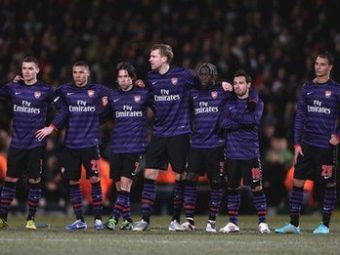 
	Arsenal s-a facut DE RAS! Dupa 7-5 cu Reading a fost eliminata dramatic de o echipa din liga a IV-a! Gervinho l-a scos din sarite pe Wenger cu o ratare ULUITOARE! VIDEO
