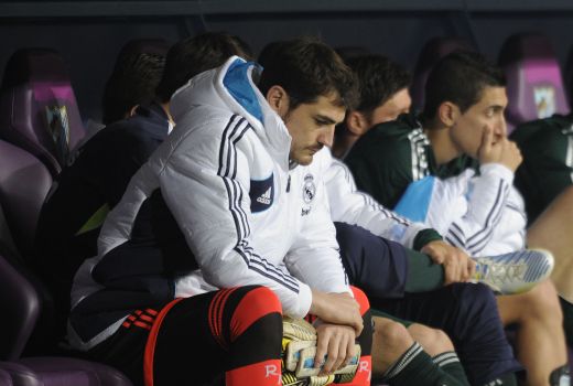 "Poftim? Vorbesti serios?" Florentino Perez a fost socat de decizia lui Mourinho! A rugat o jurnalista sa-i arate pe telefon ca e Casillas rezerva! Explicatia HALUCINANTA a lui Mourinho:_1