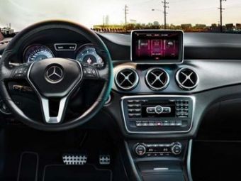 
	FOTO Mercedes incepe 2013 in forta! Au aparut primele imagini si informatii despre noul CLA, masina cu fata de DIAMANT!
