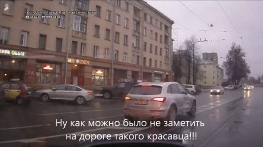 
	VIDEO Mergi cu masina pe sinele de tramvai? Si tu poti pati asta! Un rus a aflat pe pielea lui de ce e interzis!
