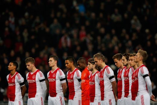 O societate vindecata prin fotbal! Probleme teribile scoase la suprafata de o TRAGEDIE! Ce gest fantastic va face Ajax dupa dubla cu Steaua:_2