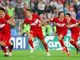 
	Turcii se pregatesc sa ne sufle calificarea! Super amical Turcia - Cehia, LIVE VIDEO miercuri 20.15! Meciul care ne pune pe ganduri:
