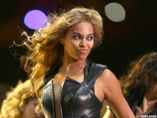 FOTO: Ipostaza JENANTA in care a fost surprinsa Beyonce la SuperBowl. A incercat sa STEARGA poza asta de pe internet_2