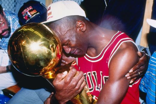 La 50 de ani, Jordan este chemat pe teren: "Ar putea sa joace in NBA, ar da sigur 10 puncte pe meci!" Momentele magice care au schimbat definitiv baschetul!_17