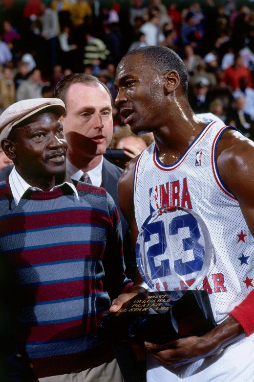 La 50 de ani, Jordan este chemat pe teren: "Ar putea sa joace in NBA, ar da sigur 10 puncte pe meci!" Momentele magice care au schimbat definitiv baschetul!_9