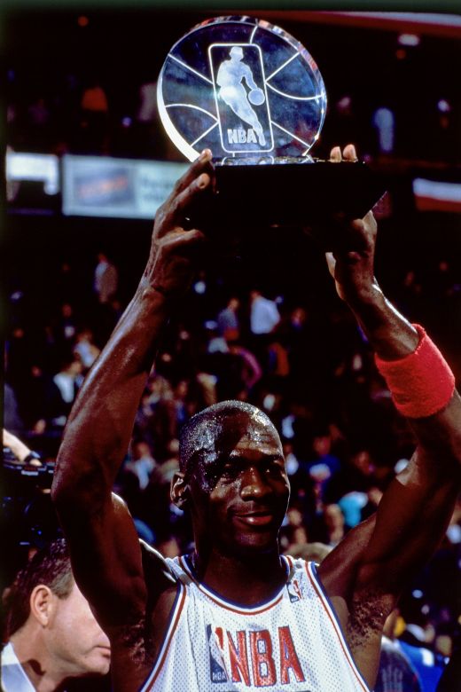 La 50 de ani, Jordan este chemat pe teren: "Ar putea sa joace in NBA, ar da sigur 10 puncte pe meci!" Momentele magice care au schimbat definitiv baschetul!_10