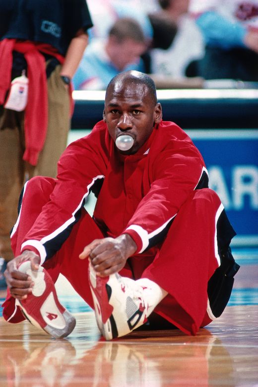 La 50 de ani, Jordan este chemat pe teren: "Ar putea sa joace in NBA, ar da sigur 10 puncte pe meci!" Momentele magice care au schimbat definitiv baschetul!_13