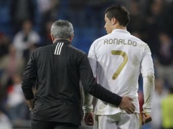 
	BOMBA! Mourinho si Ronaldo vor pleca de la Real, Perez negociaza cu 4 MEGAstaruri! Anuntul care CUTREMURA Madridul:
