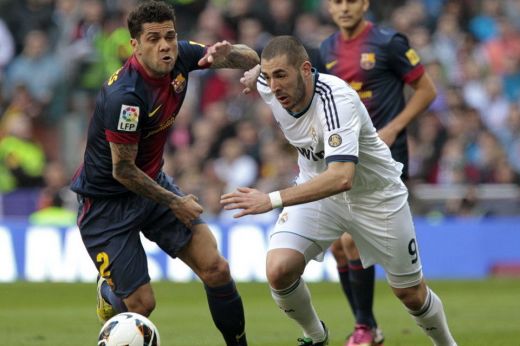 VIDEO: Momentul care a declansat un scandal MONSTRU dupa Real - Barca! Mourinho se ridica de pe banca si il injura pe Dani Alves: "Filho de puta, filho de puta"_2