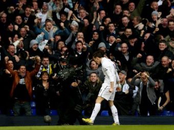 
	Galeria Zilei: Rasism impotriva unui alb? Gareth Bale a patit-o chiar pe stadionul lui Spurs! Ce i-au facut fanii cand voia sa bata un corner CLICK AICI pentru FOTO:
