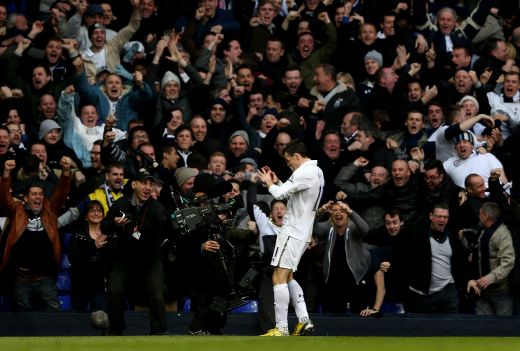 Galeria Zilei: Rasism impotriva unui alb? Gareth Bale a patit-o chiar pe stadionul lui Spurs! Ce i-au facut fanii cand voia sa bata un corner CLICK AICI pentru FOTO:_5
