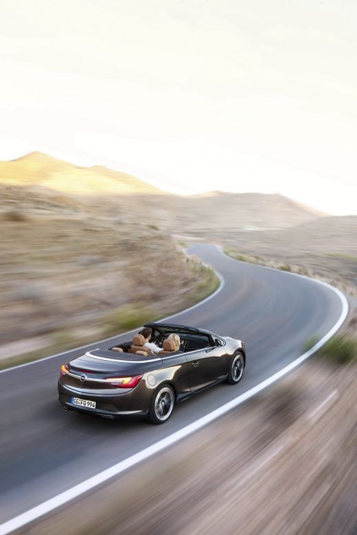 FOTO Opel se DEZBRACA la Geneva! Prima decapotabila 100% a nemtilor! Cum arata Cascada:_9