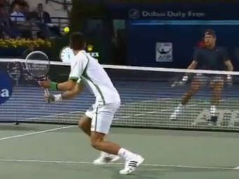 NEBUNIE! Asta-i cel mai tare schimb din ultimii ani in tenis! Djokovic si Del Potro au reusit o faza dementa! Cum au ridicat in picioare o arena intreaga: VIDEO