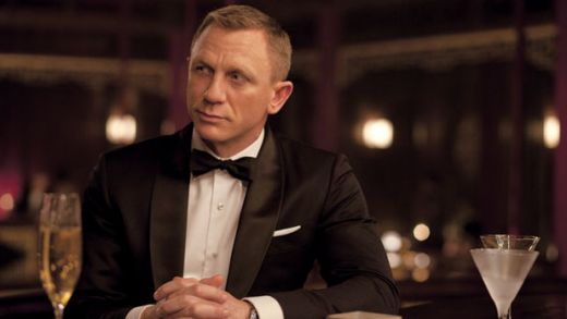 A devenit James Bond in realitate! Vezi ce CADOU GENIAL a primit Daniel Craig, actorul care il joaca pe 007! FOTO_3