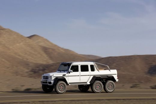 MONSTRUL 6x6 lansat de Mercedes: Seicii miliardari il vor adora! Nemtii le arata arabilor cum se imblanzeste desertul!_13