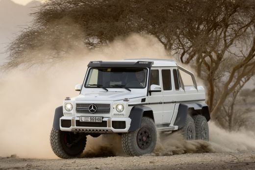 MONSTRUL 6x6 lansat de Mercedes: Seicii miliardari il vor adora! Nemtii le arata arabilor cum se imblanzeste desertul!_16