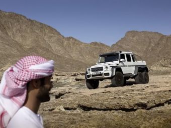 
	MONSTRUL 6x6 lansat de Mercedes: Seicii miliardari il vor adora! Nemtii le arata arabilor cum se imblanzeste desertul!

