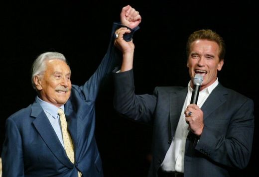 Schwarzenegger e DEVASTAT! A murit mentorul sau noaptea trecuta! Mesajul in LACRIMI al vedetei de la Hollywood:_2