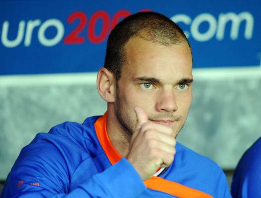 VIDEO! Mutu, luat la misto de olandezi inainte de meciul de marti! Ce a spus Sneijder cand a auzit de recordul capitanului Romaniei! Ce gol a dat inlocuitorul lui Sneijder:_2
