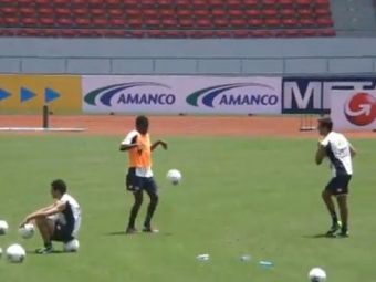 
	Show total la antrenament! Ronaldinho i-a invatat sa faca NEBUNIILE astea! VIDEO
