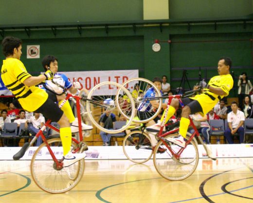 Cycle Ball Ciclism fotbal Japonia