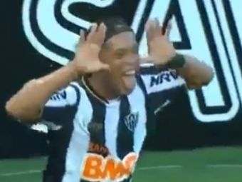 
	MAGIA s-a intors in fotbal! Ronaldinho a dat gol dupa o faza MI-NU-NA-TA! A ridicat TOT stadionul in picioare! VIDEO
