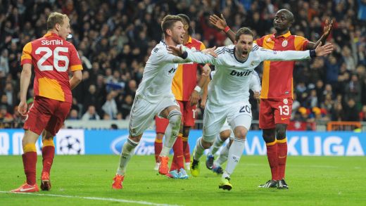 Real se gandeste la semifinale, Malaga a rezistat in fata Borussiei: Real 3-0 Galatasaray, Malaga 0-0 Dortmund! Ronaldo, gol dupa un lob superb! VIDEO_10