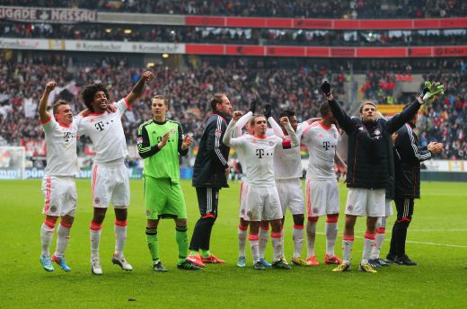 Moment ISTORIC! Toata lumea aplauda in picioare o performanta ULUITOARE! Schweinsteiger a facut-o campioana pe Bayern cu un gol FABULOS! VIDEO:_31