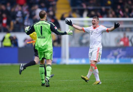 Moment ISTORIC! Toata lumea aplauda in picioare o performanta ULUITOARE! Schweinsteiger a facut-o campioana pe Bayern cu un gol FABULOS! VIDEO:_6