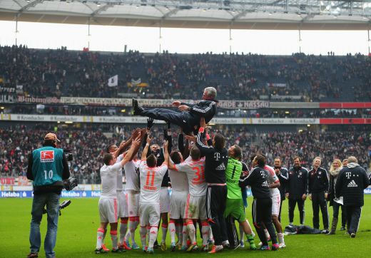 Moment ISTORIC! Toata lumea aplauda in picioare o performanta ULUITOARE! Schweinsteiger a facut-o campioana pe Bayern cu un gol FABULOS! VIDEO:_8