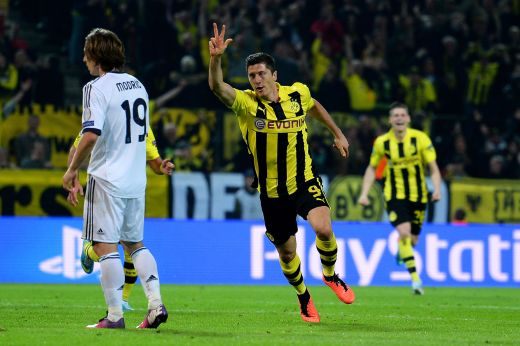 Umilinta REALA pentru Ronaldo si Mourinho! Lewandowski a dat 4 goluri si Dortmund este cu un pas in finala! Borussia 4-1 Real Madrid! Vezi toate fazele meciului - VIDEO_12