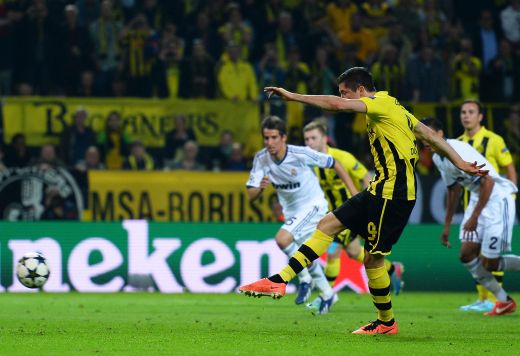 Umilinta REALA pentru Ronaldo si Mourinho! Lewandowski a dat 4 goluri si Dortmund este cu un pas in finala! Borussia 4-1 Real Madrid! Vezi toate fazele meciului - VIDEO_13