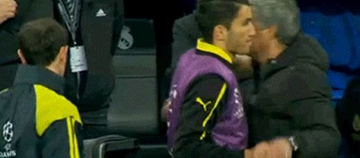 Moment GENIAL la finalul meciului! Cum a fost surprins Mourinho si gestul DEMENT al unui jucator de la Real in fata bancii_4