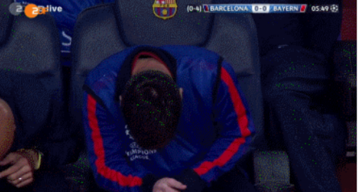 'Ce facea cu mana aia!?' ZECI de mii de fani au stat cu ochii pe Messi! Cum a fost surprins in timpul meciului cu Bayern_2
