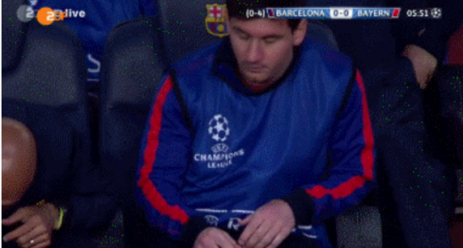 'Ce facea cu mana aia!?' ZECI de mii de fani au stat cu ochii pe Messi! Cum a fost surprins in timpul meciului cu Bayern_3