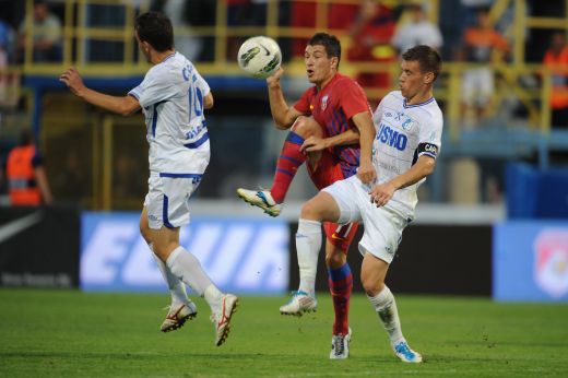 Ii PASTE titlul | Rusescu a ajuns la 20 de goluri dupa o faza superba a Stelei, Pandurii n-a avut nicio sansa! Steaua 2-0 Pandurii! Vezi fazele meciului:_6
