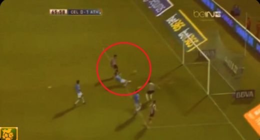 
	EPIC FAIL! Cea mai mare ratare vazuta in fotbalul spaniol: reluare pe langa din 3 metri! NEBUNUL Bielsa a fost scos din minti: VIDEO
