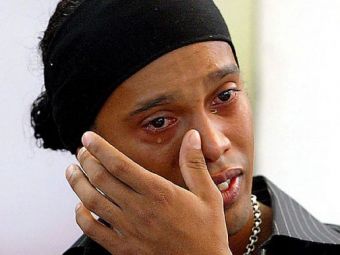 
	DRAMA lui Ronaldinho in Brazilia! Se va retrage in lacrimi dupa faza asta! Anuntul care i-a sfasiat inima! VIDEO:

