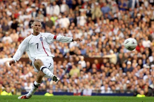 Beckham, un GENTLEMAN care a socat lumea! Momentul in care perfectiunea a fost atinsa in fotbal! Golul pe care englezii nu il vor uita niciodata! VIDEO_2