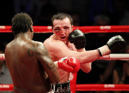 FOTO HORROR! A fost DESFIGURAT in ring! Cum arata un boxer dupa ce a fost calcat in picioare la categoria grea!_1